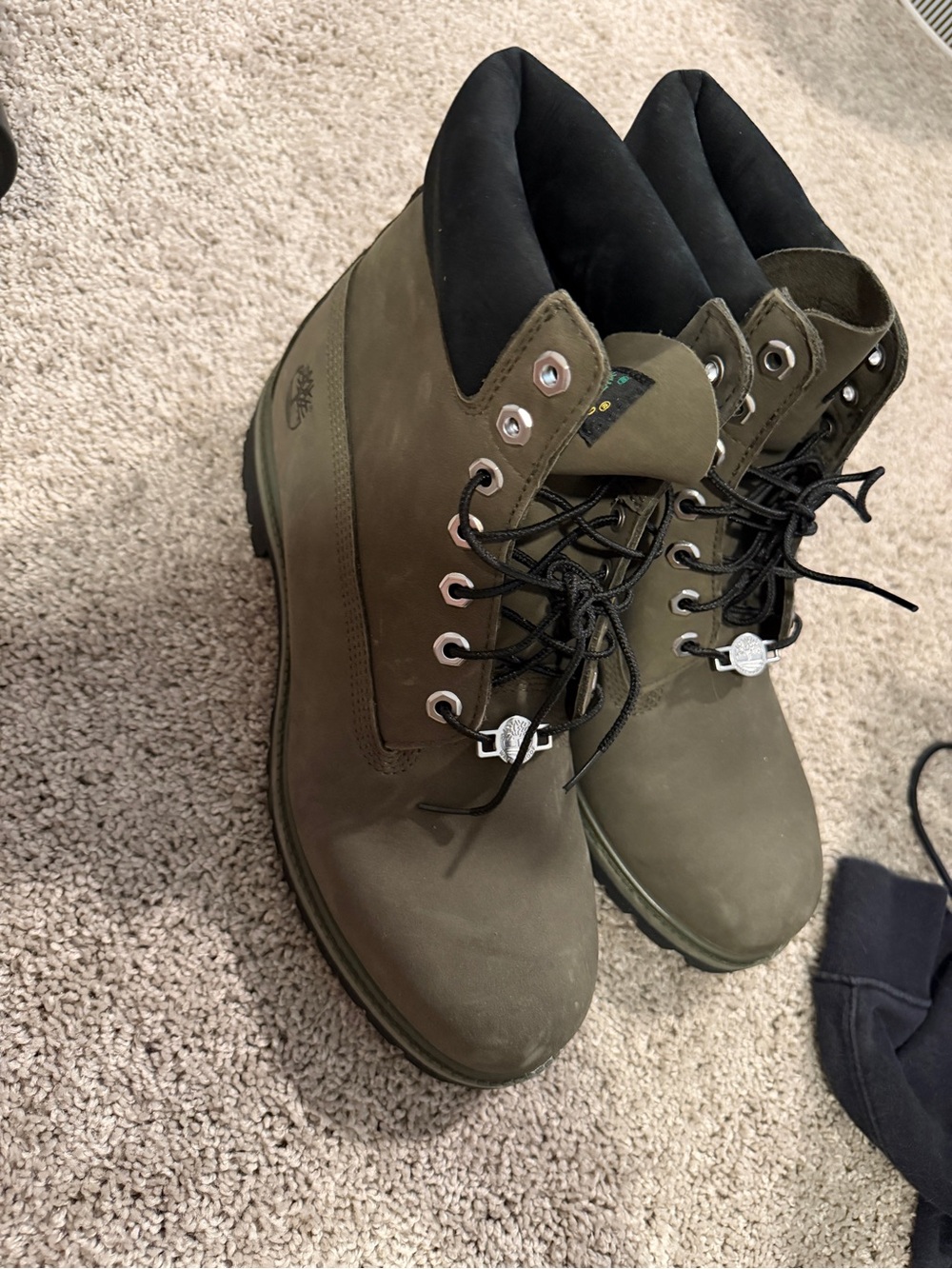 Timberland Olive Green and Black Lace-Up Nubuck Boots